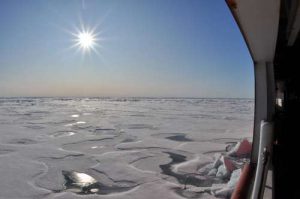 1er septembre 2009 : soleil sur la banquise arctique