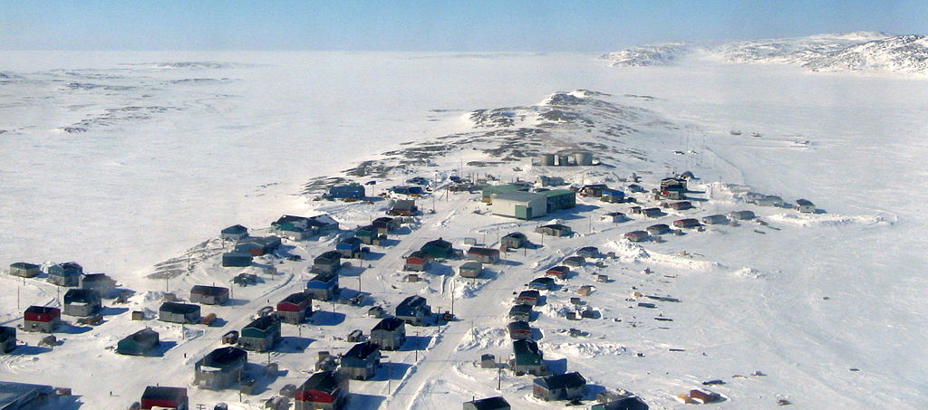 Vue aérienne de la communauté d'Akuvilik du Nunavik