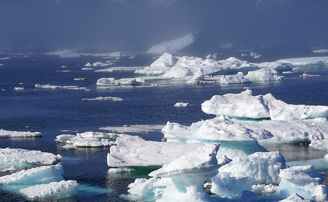 Icebergs en mer du Groenland