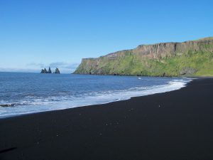 Plage de sable noir au sud de l'Islande